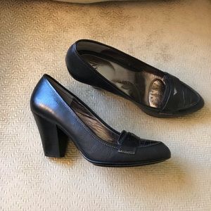 Sofft comfort black heels size 10